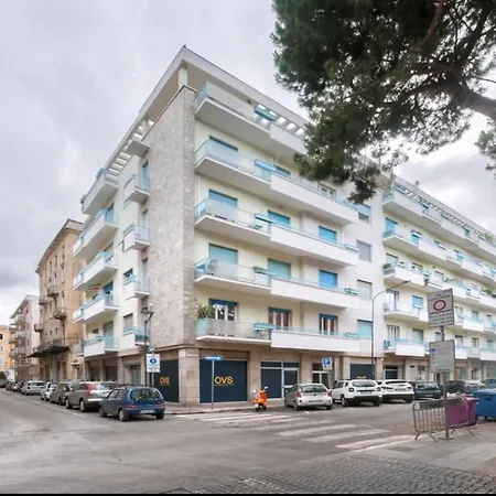 Blue Horizon Apartment *